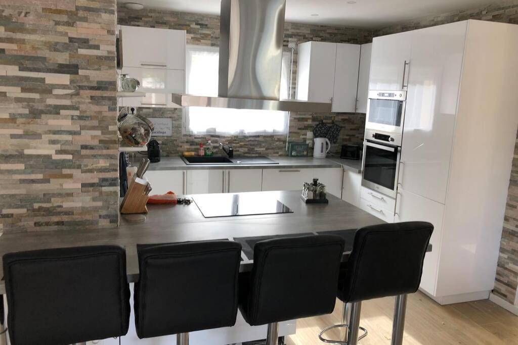 Agreable Maison Entre Bordeaux Et Le Bassin Saint-Jean-d'Illac Εξωτερικό φωτογραφία
