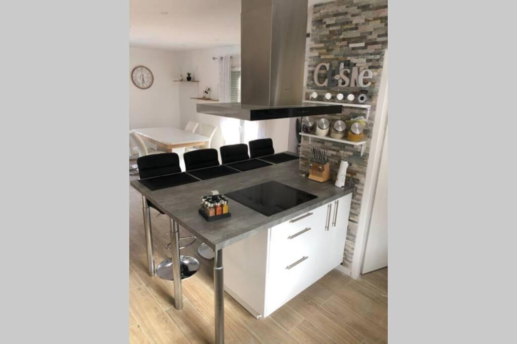 Agreable Maison Entre Bordeaux Et Le Bassin Saint-Jean-d'Illac Εξωτερικό φωτογραφία
