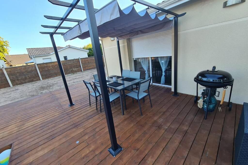 Agreable Maison Entre Bordeaux Et Le Bassin Saint-Jean-d'Illac Εξωτερικό φωτογραφία