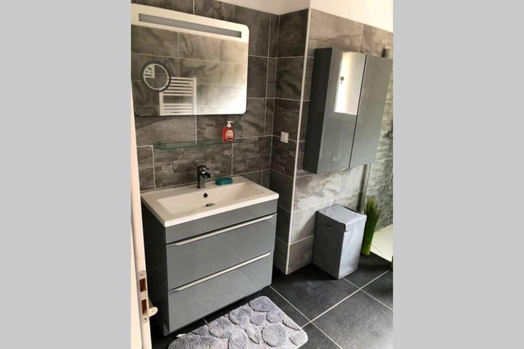 Agreable Maison Entre Bordeaux Et Le Bassin Saint-Jean-d'Illac Εξωτερικό φωτογραφία