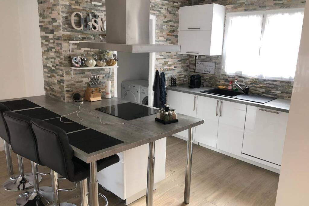 Agreable Maison Entre Bordeaux Et Le Bassin Saint-Jean-d'Illac Εξωτερικό φωτογραφία